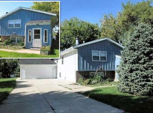 2933 N Shore Dr, East Troy, WI 53120