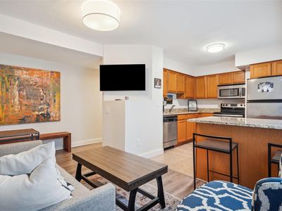 100 Grandview Ct APT 101, Iowa City, IA, 52246