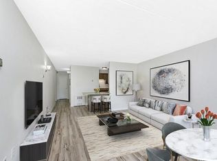 200 Swanton St APT 303, Winchester, MA 01890