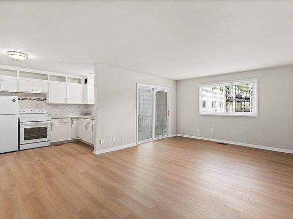 2nd image of 613 Hillsboro Rd APT C12
