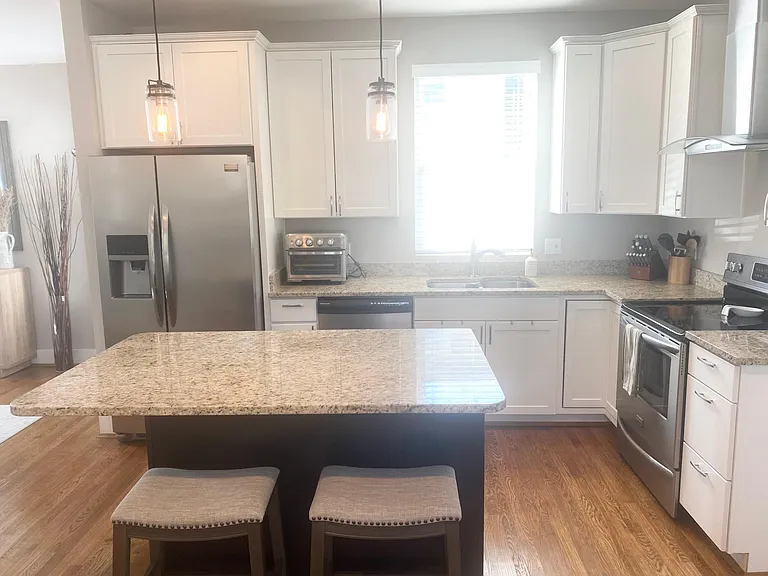 3805 Isabella Ave — Photo 10
