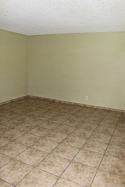 3rd image of 221 Quincy St APT 28