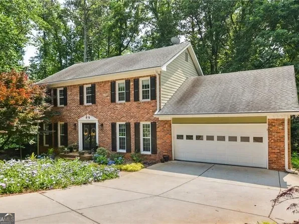 3453 Drayton Dr NE, Roswell, GA 30075