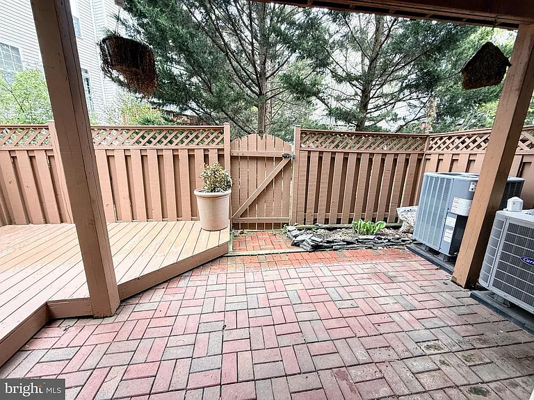 162 Barrett Pl — Photo 15