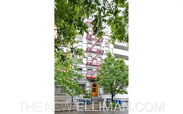 Sold by Douglas Elliman | media 14
