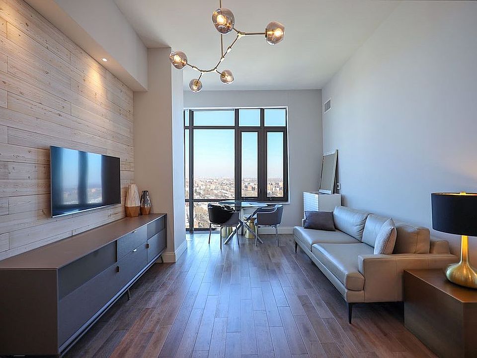 1st image of 1501 Voorhies Ave APT 21B