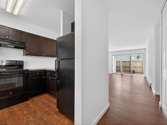 4th image of 900 Southampton Road #51