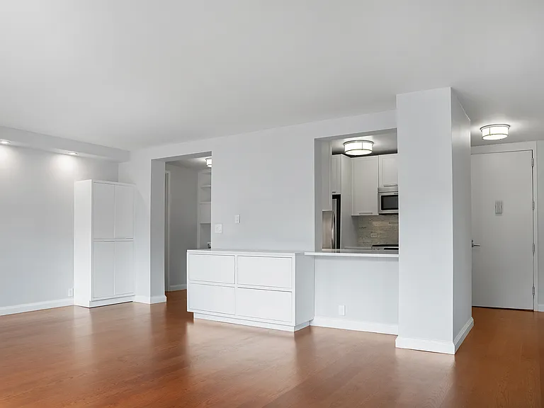 200 E 94th St #708 — Photo 26