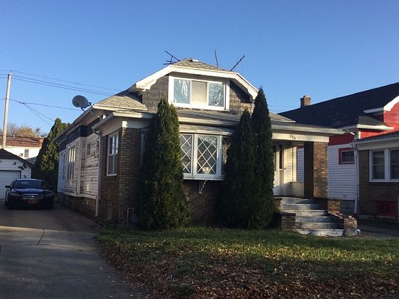 3rd image of 236 Millicent Ave