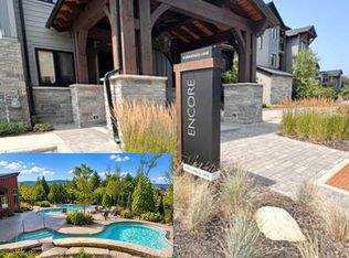 10 Beausoleil Ln #303, The Blue Mountains, ON L9Y2X5