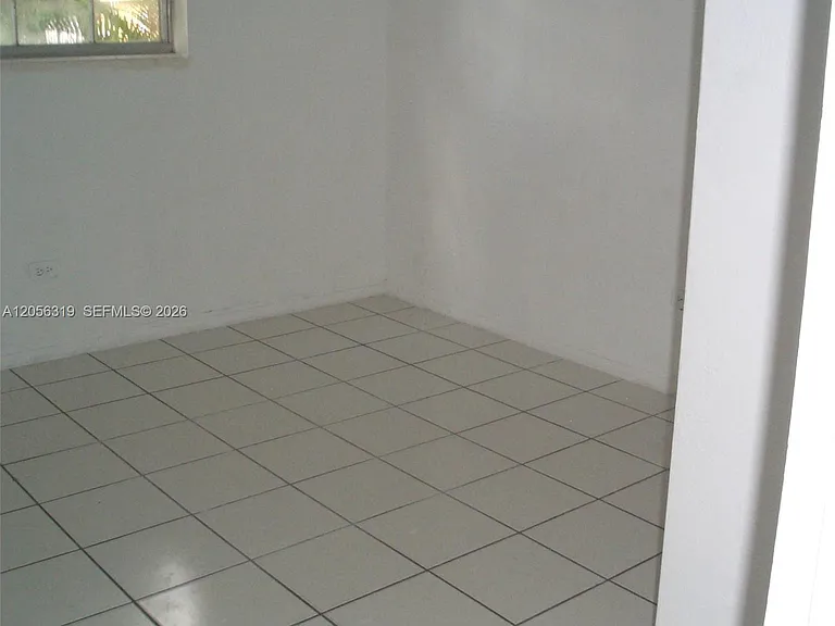9760 SW 184th St #15D — Photo 4