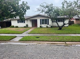 1333 Easthaven Dr, Corpus Christi, TX 78412