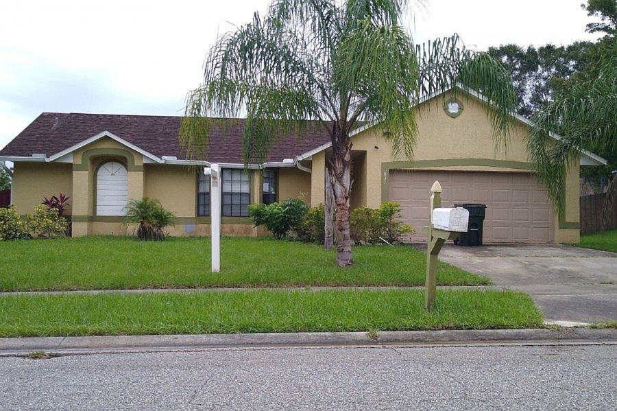 1st image of 831 Licaria Dr