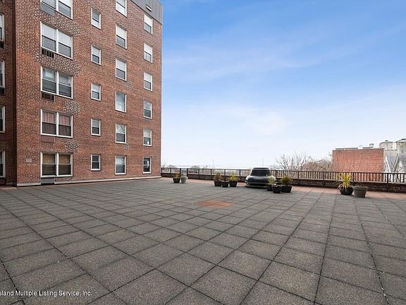 3rd image of 50 Fort Pl APT A5f
