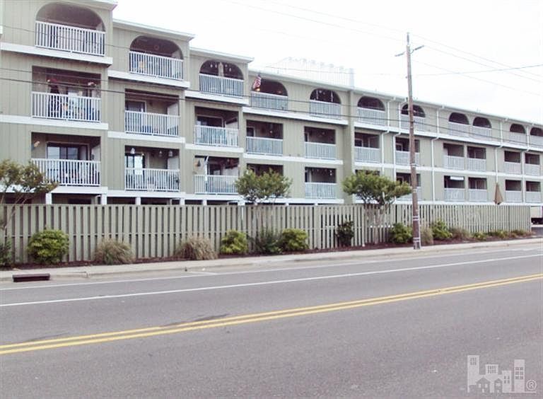 1st image of 200 S Lake Park Boulevard #5B