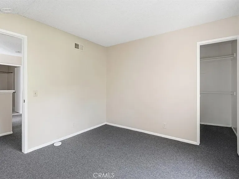 780 S Carriage Cir — Photo 33