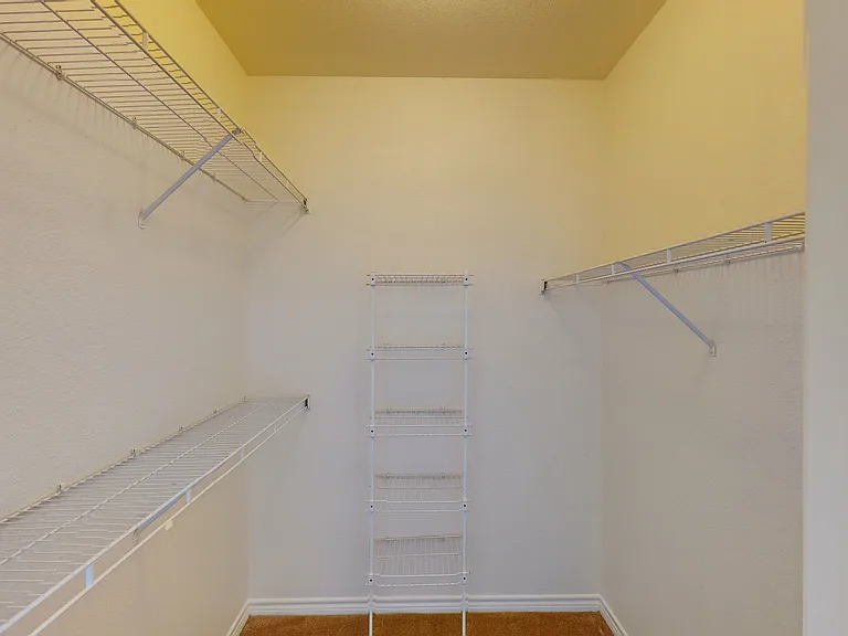9th Street Apartments — Photo 28
