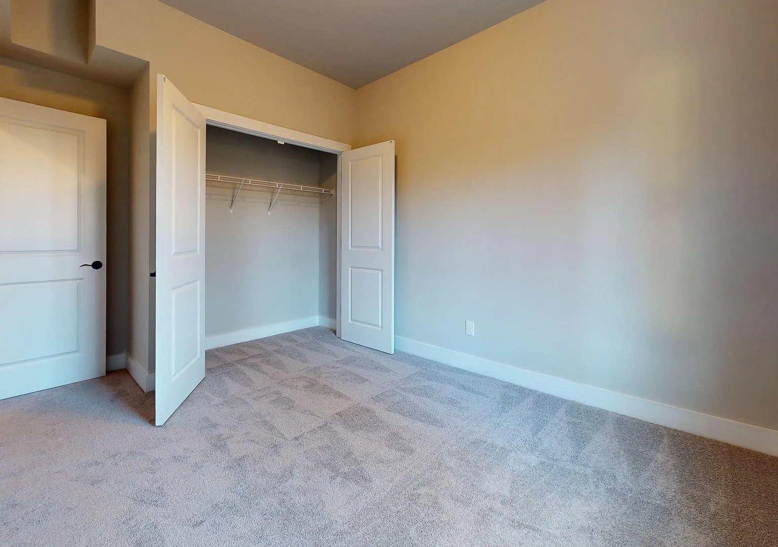 4122 Salient St - 4122 Salient St — Photo 3
