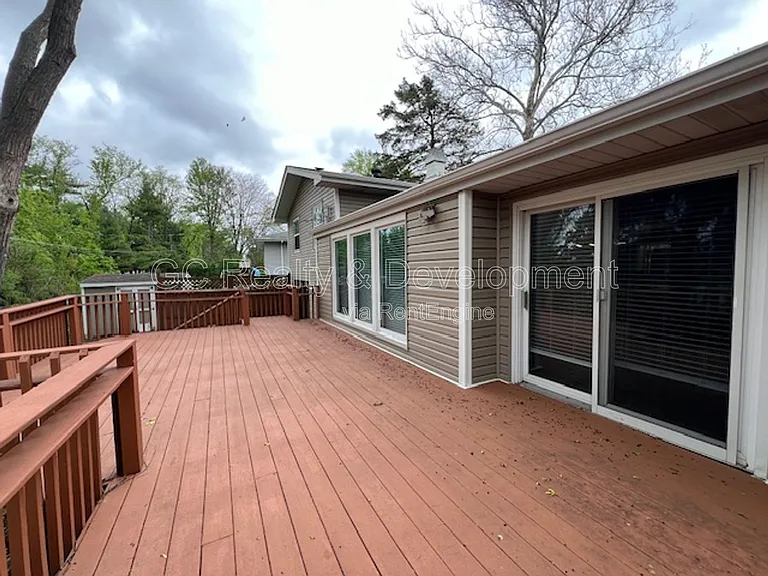 1540 Edgefield Ln — Photo 34