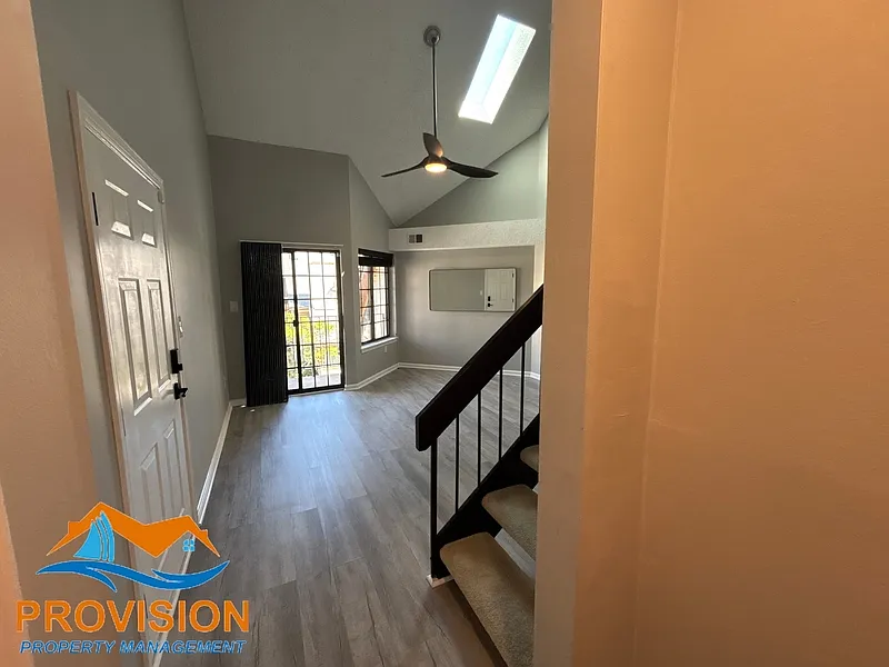 1 bed, 1.0 bath, 722 sqft, $1,700 — Photo 3