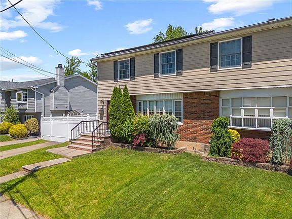 2nd image of 55 Dunbar St