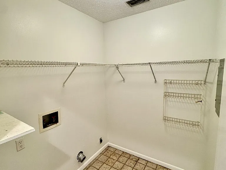 300 Cherry St #4 — Photo 13