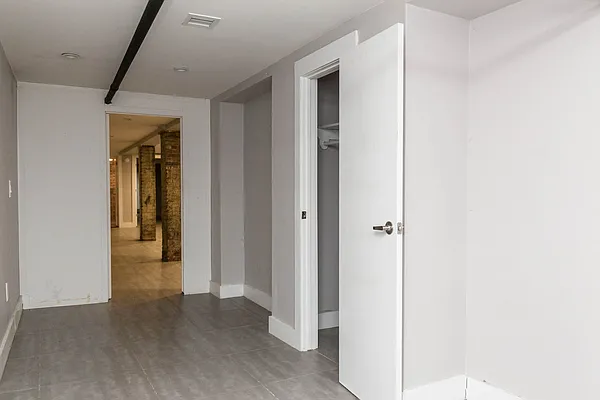 Rented by Nooklyn NYC LLC | media 83