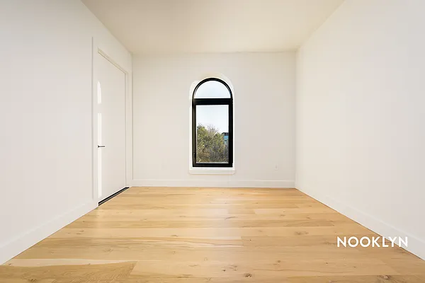 Rented by Nooklyn NYC LLC | media 62