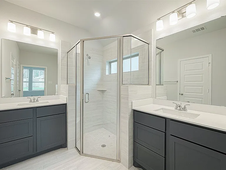 213 McCrea Ct — Photo 40