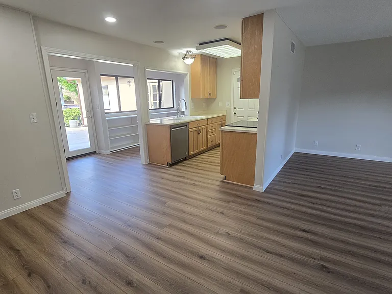 3105 Lodgewood St — Photo 102