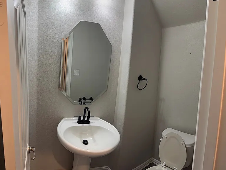 7335 Horton Ranch Rd — Photo 11