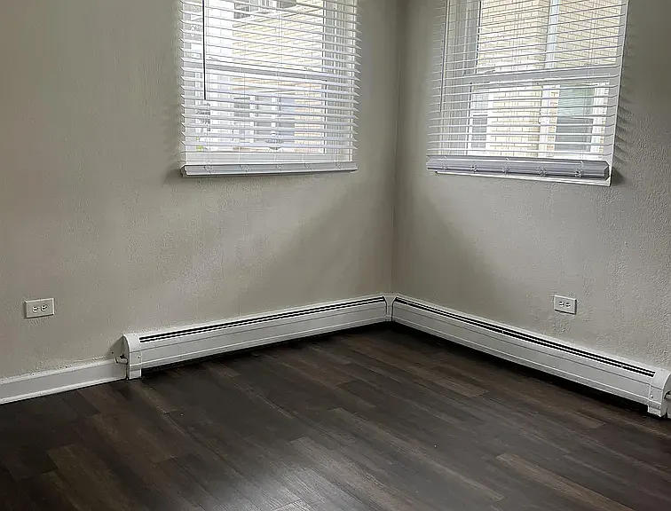 1032 E Division St #B — Photo 5