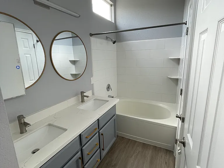 9361 Castleview Dr — Photo 30