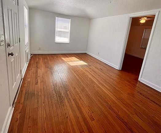 2nd image of 310 Walton Blvd APT 13