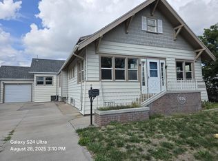 1614 Maple St, Sidney, NE 69162