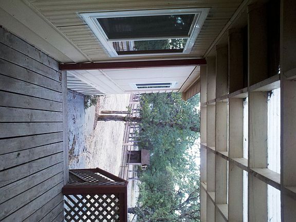 FRONT DECK 