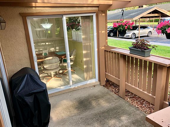 5th image of 80 Balsam Dr