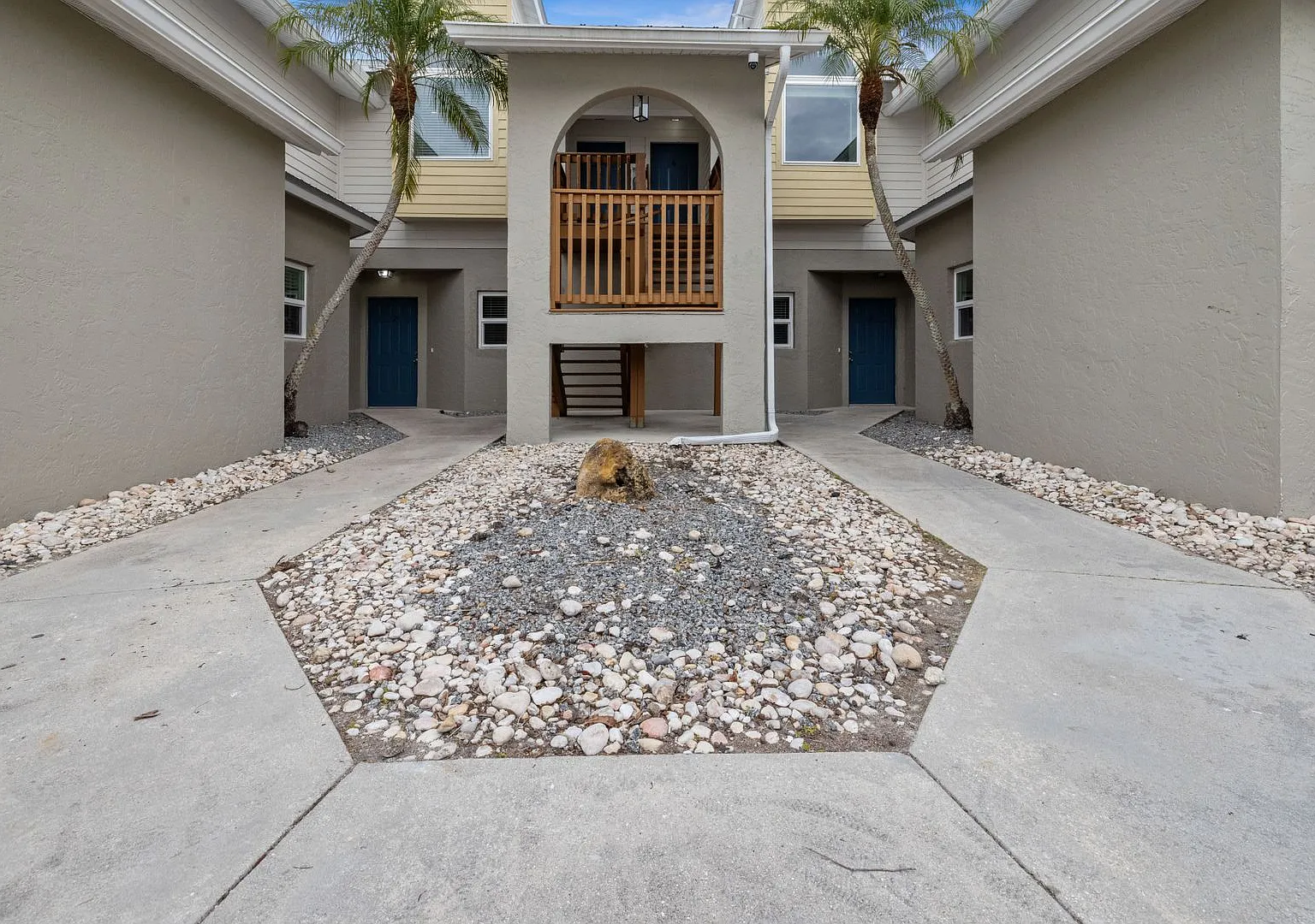 1350 Rio De Janeiro Ave — Photo 1