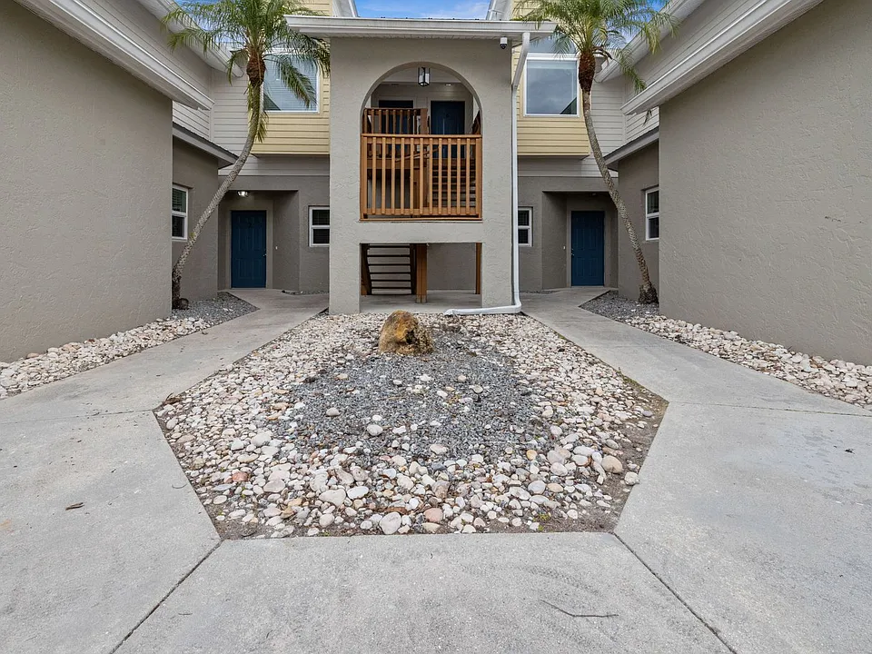 1350 Rio De Janeiro Ave