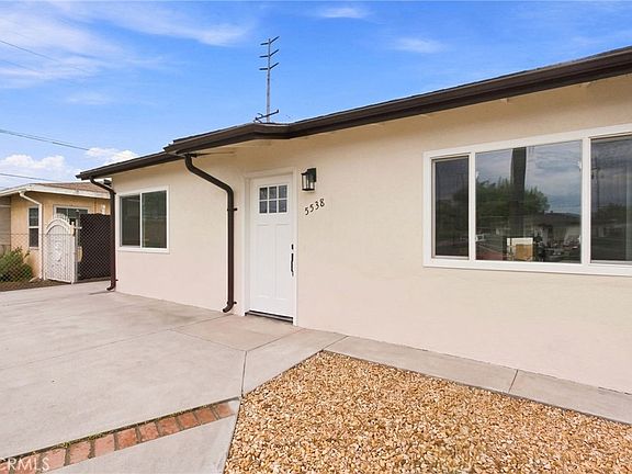 3rd image of 5538 N Aspan Ave