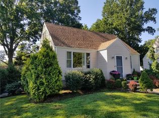 111 Boroskey Dr, Fairfield, CT 06824