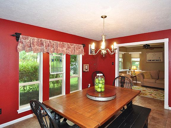 5th image of 2511 Silver Falls Dr