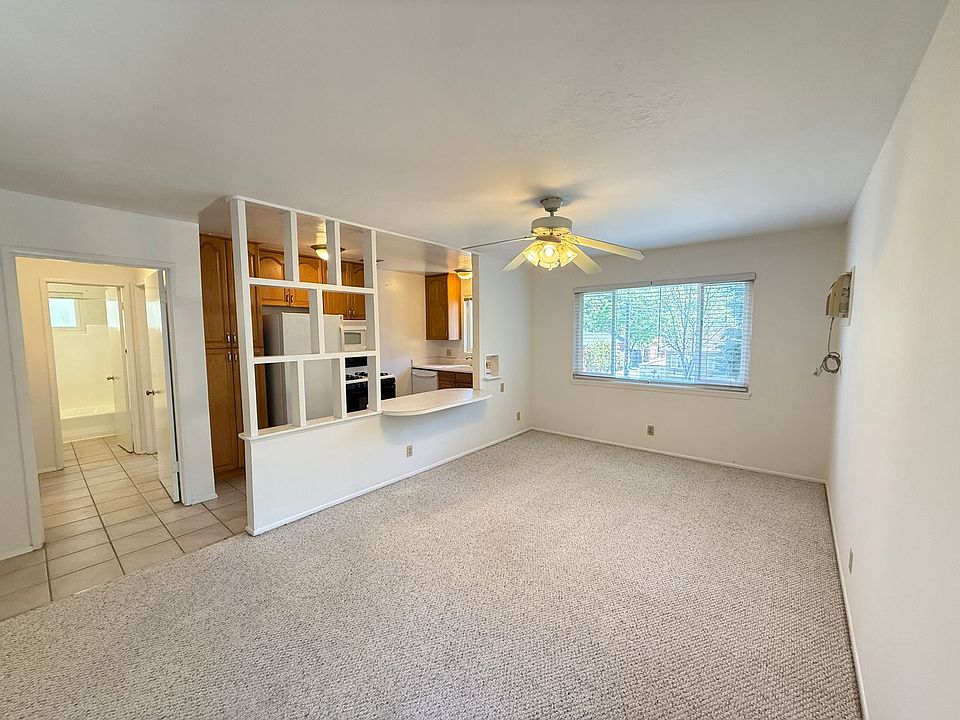 1st image of 616 17th St APT 4