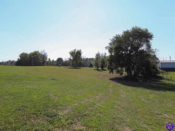 4th image of 160 Warren Dr