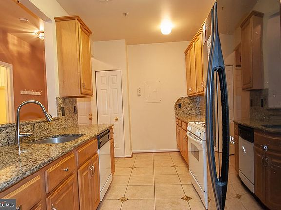 4th image of 6503 Grange Ln Unit 202