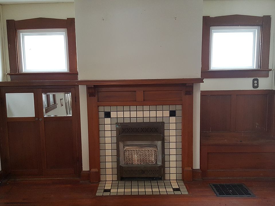 Fireplace/livingroom