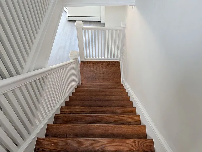 21-23 N Beaver St — Photo 10