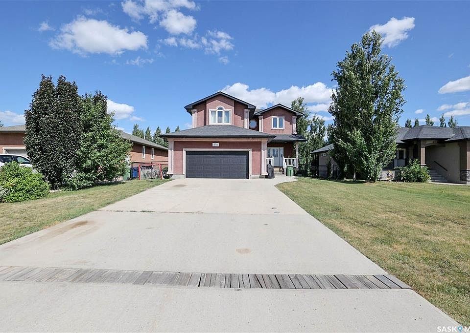 1st image of 71 Fairway CRESCENT
