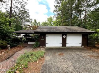 1010 Monticello Dr, Pinehurst, NC 28374