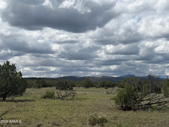 1 Hideaway Road, Ash Fork, AZ 86320